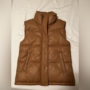 Abercrombie vegan leather puffer vest - tan - size small